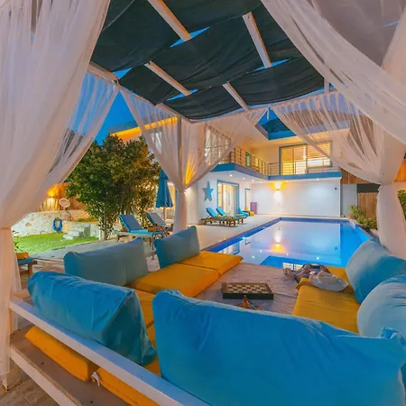 Doga Manzarali Korunakli Villa Sura